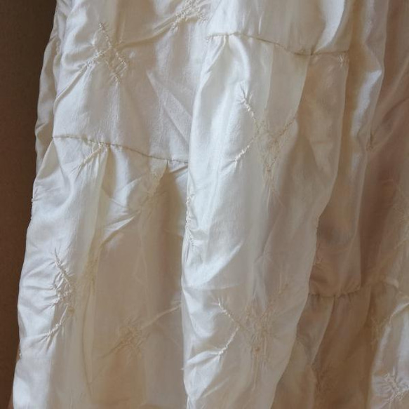 透け感のある・つぎはぎひらひらスカート　アイボリー　ロングスカート 5枚目の画像