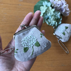 紫陽花　アナベル刺繍　ミニがま口　コインケース・アクセサリーケース 4枚目の画像