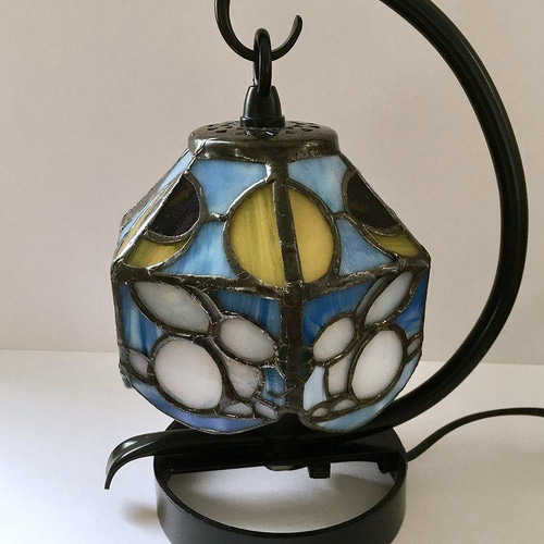 ステンドグラス うさぎのテーブルランプ 【送料無料】 スタンドライト