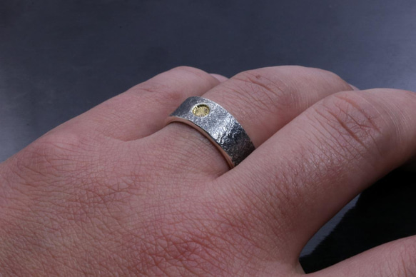 指輪 メンズ : 岩石 菊紋 平打ち シルバー リング 8mm幅 14～27号 燻仕上げ シンプル 和柄 和風 ブランド 8枚目の画像