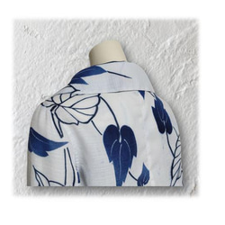 14＊トロピカル葉柄浴衣リメイクレトロオープンカラーブラウスジャケット（白×紺） 7枚目の画像