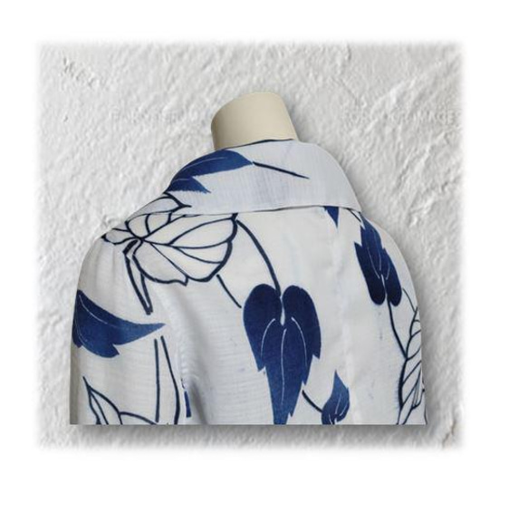 14 * 熱帶樹葉圖案浴衣翻拍復古開色襯衫夾克（白色 x 海軍藍） 第7張的照片