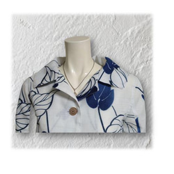 14＊トロピカル葉柄浴衣リメイクレトロオープンカラーブラウスジャケット（白×紺） 5枚目の画像