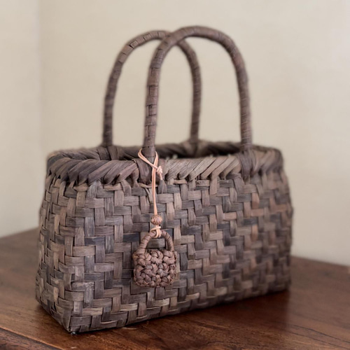 くるみかごバック 山葡萄ミニカゴチャーム 仕切りポーチ 巾着袋