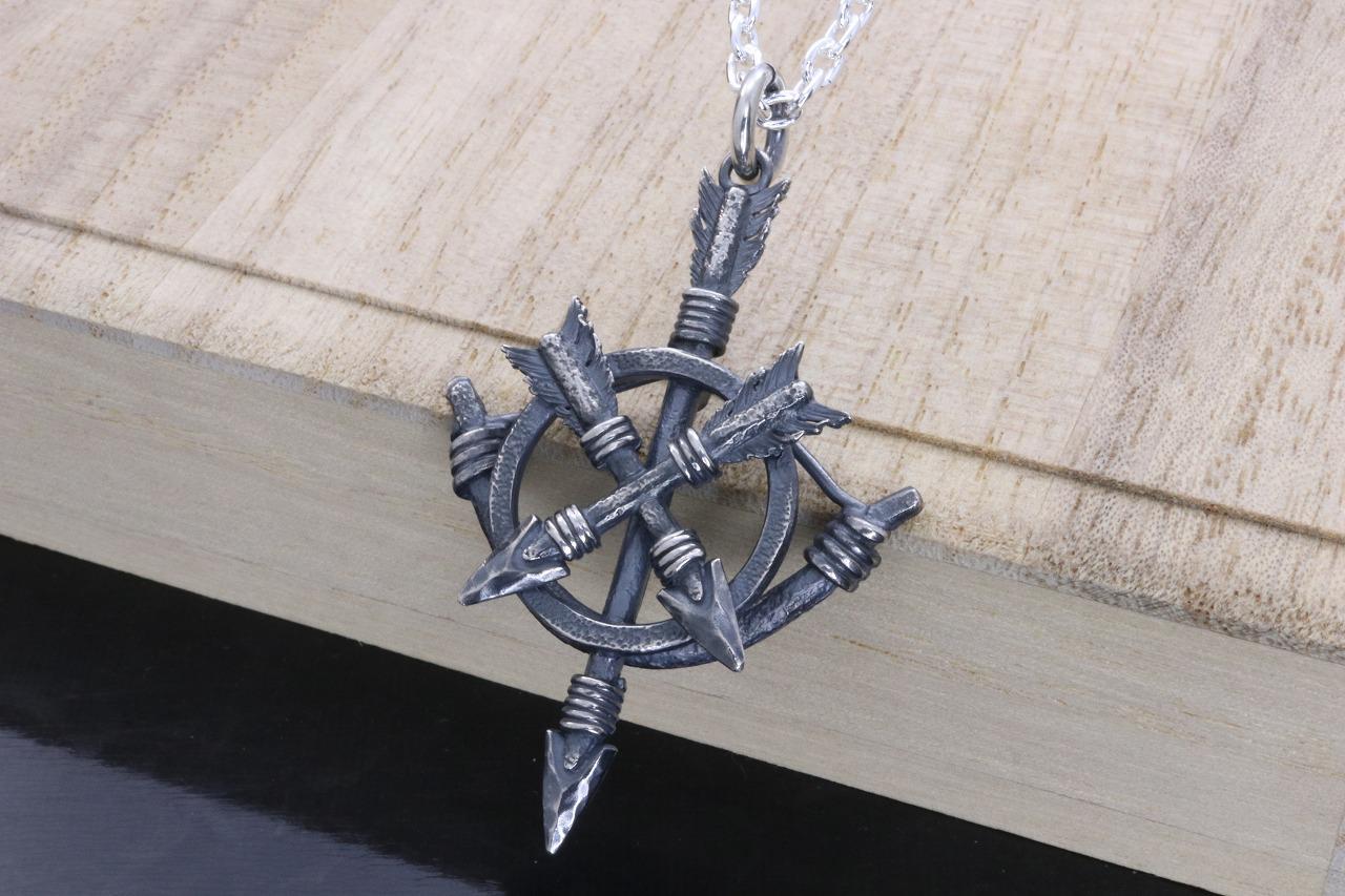 ネックレス メンズ : 生 弓矢 ホイール ペンダント 燻仕上げ 矢 弓 矢尻 アロー シンプル ブランド
