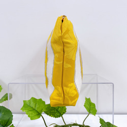 着物ポーチ　黄　鶴　ポケット付き　シルクの美しい光沢　着物リメイク　帯　アップサイクル 3枚目の画像