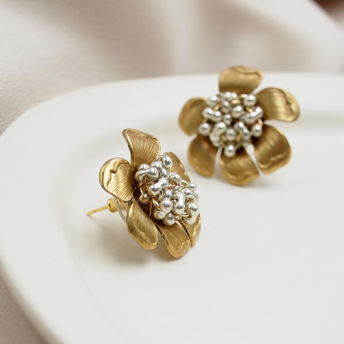 vintage flower』 真鍮 ヴィンテージ フラワー 花 粒々 ビーズ ピアス