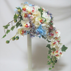 芍薬と胡蝶蘭のクレッセントブーケ♪ブートニア付き♪生花みたいに綺麗な造花です♪高品質なのに安い 12枚目の画像
