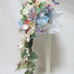 芍薬と胡蝶蘭のクレッセントブーケ♪ブートニア付き♪生花みたいに綺麗な造花です♪高品質なのに安い 6枚目の画像