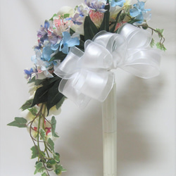 芍薬と胡蝶蘭のクレッセントブーケ♪ブートニア付き♪生花みたいに綺麗な造花です♪高品質なのに安い 8枚目の画像