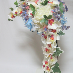 芍薬と胡蝶蘭のクレッセントブーケ♪ブートニア付き♪生花みたいに綺麗な造花です♪高品質なのに安い 4枚目の画像