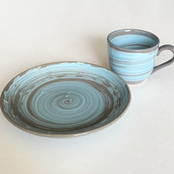 ブルーグレイが爽やかなデミカップと小皿 【京焼・清水焼】コーヒー アフタヌーンティーに 1枚目の画像