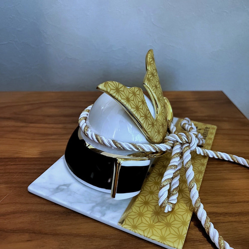 今年最後のひとつ】美濃焼の高級感ある陶器のかぶと〜KABUTO〜勇 今年最後のひとつ】美濃焼の高級感ある陶器のかぶと〜KABUTO〜勇