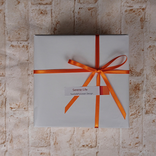 プレゼントに♪アンティーク調の足つき小物入れ その他置物