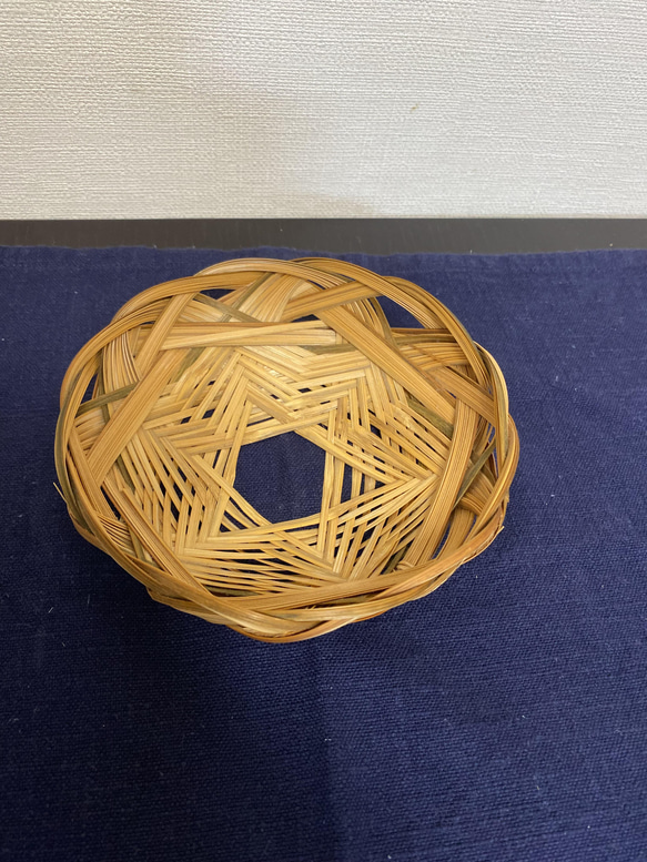 竹で編んだこんもりカゴ・バスケット 3枚目の画像