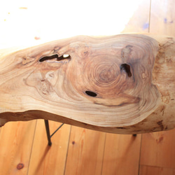 天然木　ケヤキの一枚板のサイドテーブル　　アイアン　一点もの② 6枚目の画像
