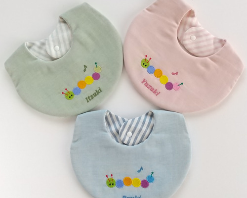 名入れ】ダブルガーゼ☆カラフルいもむし刺繍スタイ スタイ