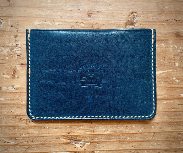 手縫いの革のパスケース『f-violino Topolino20』 