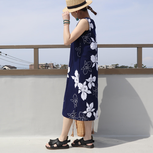 ♥お取り置き中♥着物リメイクワンピース✿絞り柄浴衣反物✿Ａライン✿ML〜LL 着物リメイク #絞り浴衣 #ロールカラーワンピース #コクーン