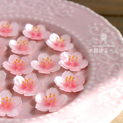 ☆❤️ 桜　さくら　花びら　春　ピアス　イヤリング　ハンドメイド 桜の花びら 春 ジルコニア レジン レディース ハンドメイド ピアス