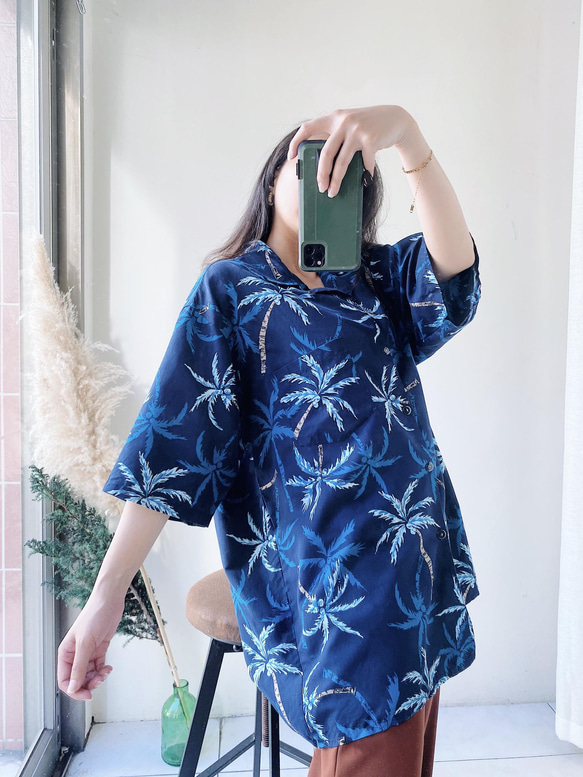 夏季深藍椰子樹蔭紋 古著夏威夷襯衫上衣 vintage Aloha Shirt 第3張的照片