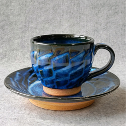 彫幾何模様1の蒼釉、小ぶりなコーヒーC&S 1枚目の画像