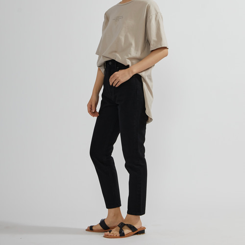 小柄な女性におすすめ ストレッチ入り スリムテーパードパンツ