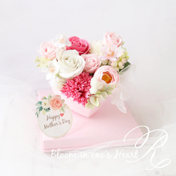 ＊[母の日ギフト/卒業·入学祝い] ソープフラワー お花アレンジギフト / キュートハートボックス3(ピンク) 5枚目の画像