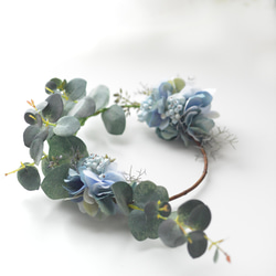 くすみブルーの紫陽花とユーカリのリース 5枚目の画像