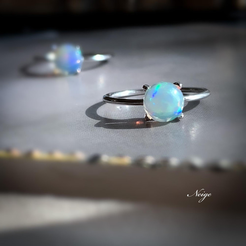 宝石質エチオピア産オパールAAA ラウンド カボション6×6mm 1粒