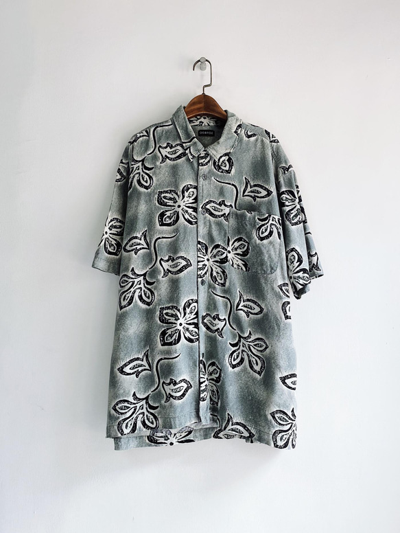 墨灰綠大花滿版圖騰 古著絲夏威夷襯衫上衣 vintage Aloha Shirt 第7張的照片