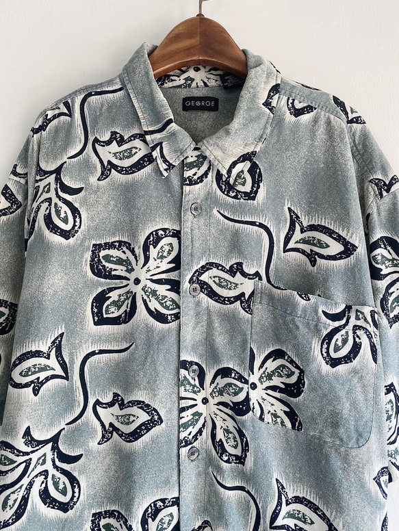 墨灰綠大花滿版圖騰 古著絲夏威夷襯衫上衣 vintage Aloha Shirt 第8張的照片