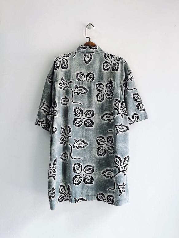 墨灰綠大花滿版圖騰 古著絲夏威夷襯衫上衣 vintage Aloha Shirt 第9張的照片