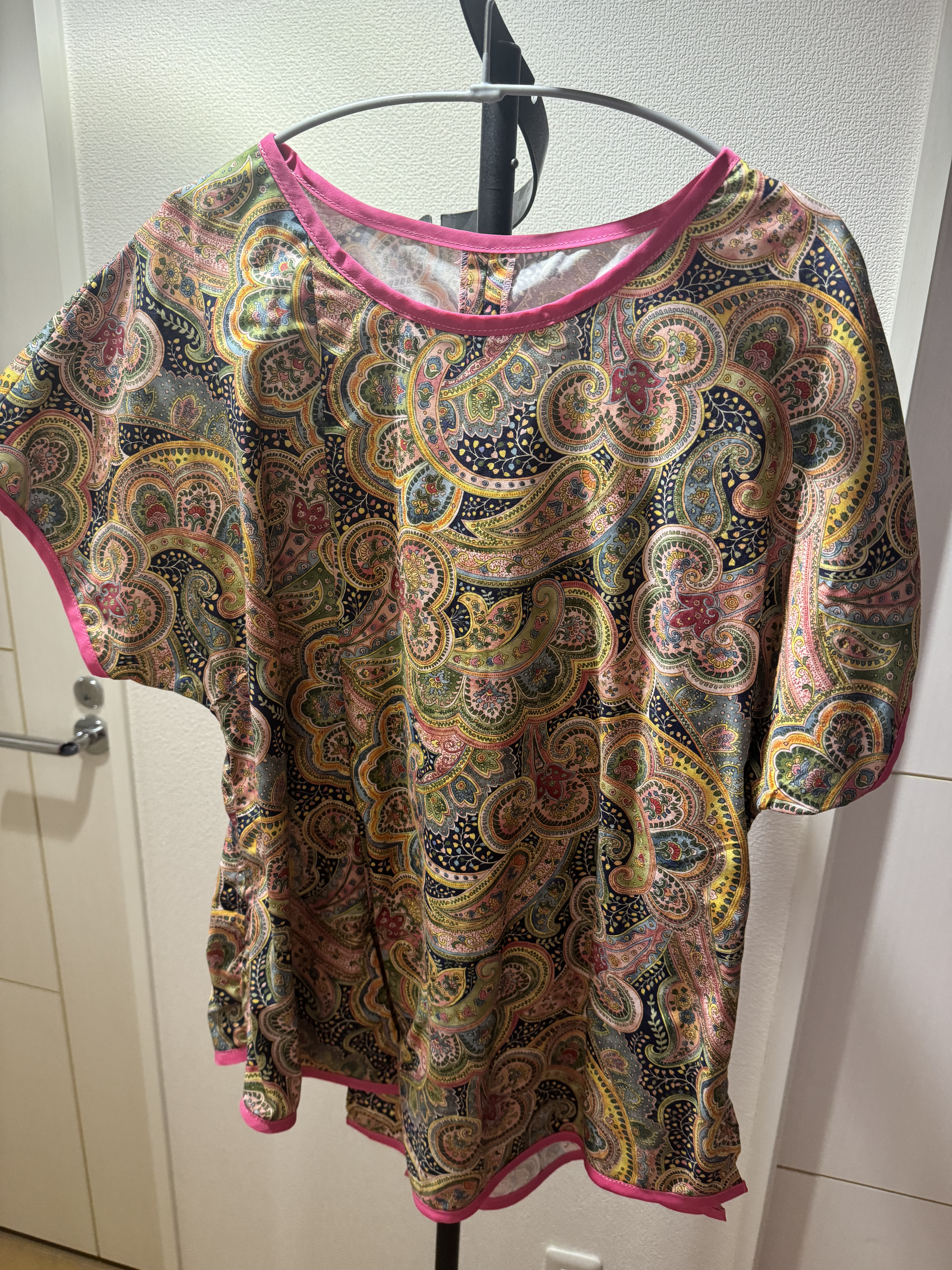 ハンドメイド　カラーペイズリー柄トップス