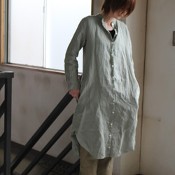 【春SALE！】スタンドカラーlong shirt/ロングシャツ ベラルーシリネン　チャコール 3枚目の画像