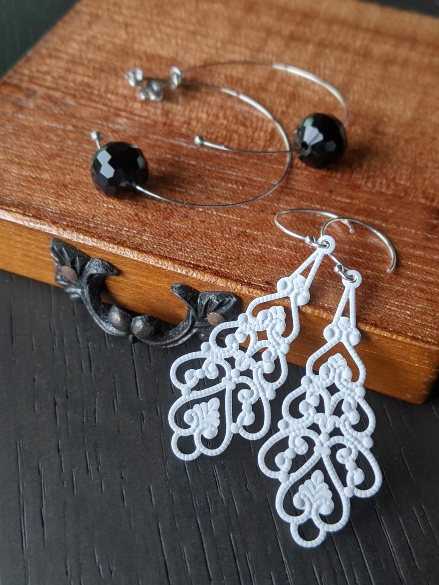 White ＆ Black monotone チタンポスト＆SV925ピアスセット