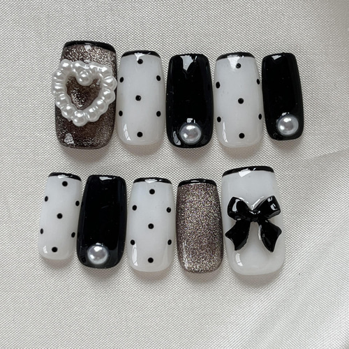 可愛いモノクロドット♡ネイルチップ 3Dリボン フレンチ マグネット