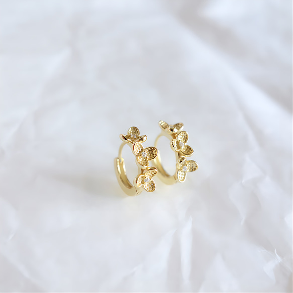 新作　シンプル　18K　高品質　繊細　上品　大人女子　花びら　フラワー　人気　シルバー925　フープピアス 7枚目の画像