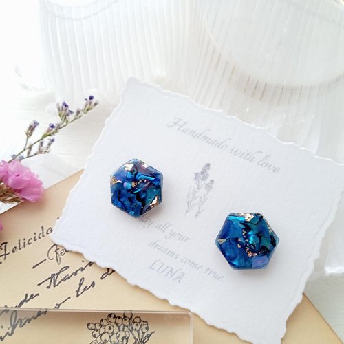 ブルーシェルひと粒ピアス ピアス（スタッド・一粒） LUNA 通販