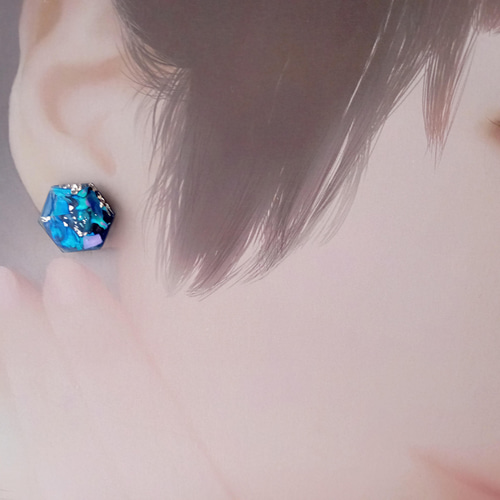 ブルーシェルひと粒ピアス ピアス（スタッド・一粒） LUNA 通販