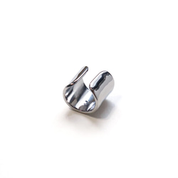 こなれ感をプラス！ステンレスワイドイヤーカフ~wave stainless wide ear cuff~ 4枚目の画像