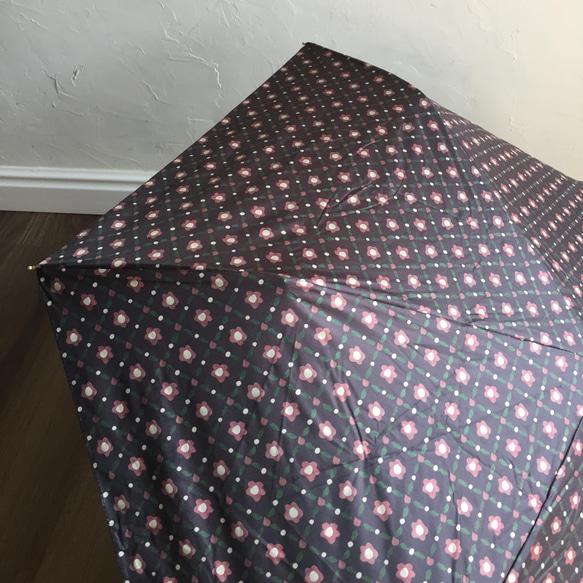 竹の折りたたみ傘 レトロフラワー 紫外線99.9%カット 晴雨兼用 日傘 雨傘 15枚目の画像