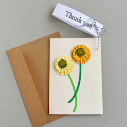 小ぶりなガーベラ2本のメッセージカード・封筒付　ガーベラ色:黄系④×黄系⑤ 1枚目の画像