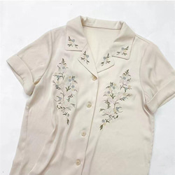 レトロ ブラウス 白 ワイシャツ レディース 襟 なし ブラウス 小花 柄 ブラウス 春 ブラウス 夏の福袋 3枚目の画像