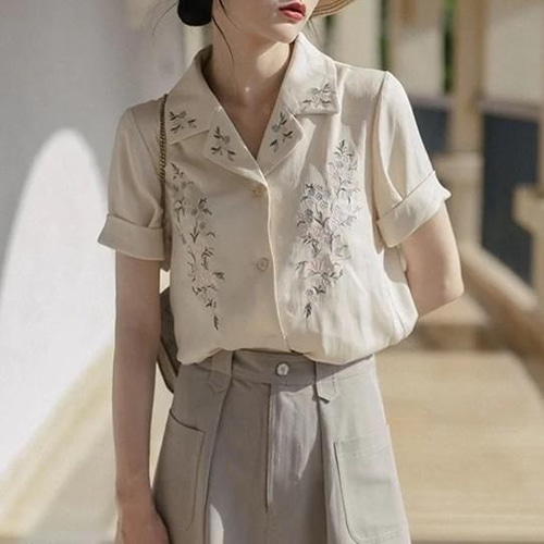 昭和レトロ　レディース　サイズ13号　半袖ブラウス 楽天市場】昭和レトロ柄半袖ブラウスS寸のみ4色あり : 田舎の雑貨屋