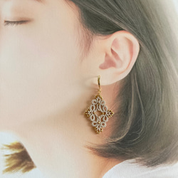 ♢♦タティングレースとビーズのダイヤ型ピアス♦♢ 7枚目の画像