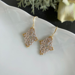 ♢♦タティングレースとビーズのダイヤ型ピアス♦♢ 3枚目の画像