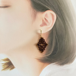 ♢♦タティングレースとビーズのダイヤ型ピアス♦♢ 9枚目の画像