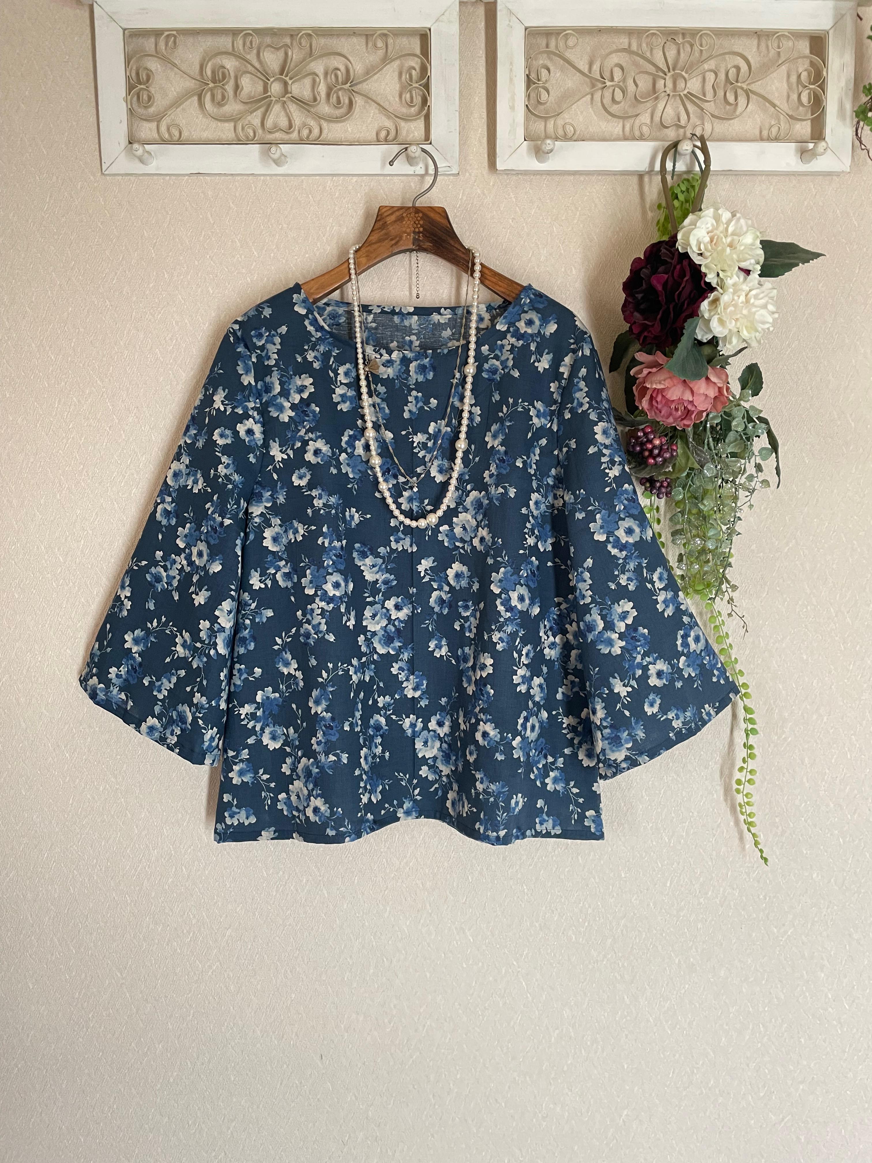 水彩 flowerプルオーバー 5,325円