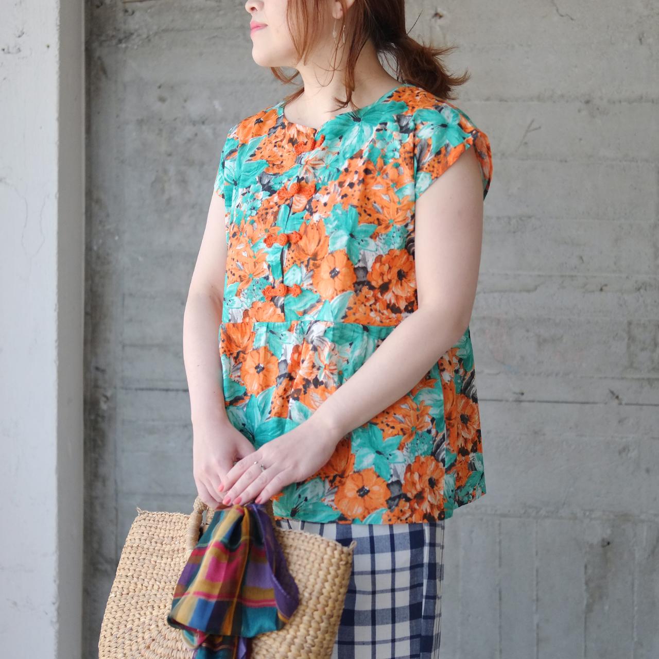 チャイナボタン裾フレアブラウス（22s-13）オレンジ